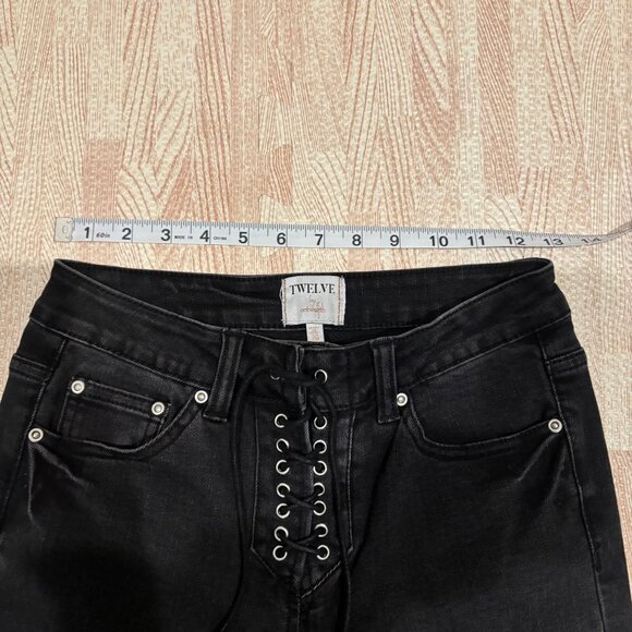 Twelve by Ontwelfth Lace-Up Flare Jeans Size 26 - Picture 9 of 11